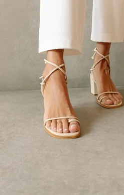 Show Me Your Mumu Alohas Grace Wrap Up Heel