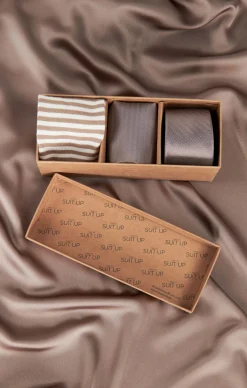 Show Me Your Mumu Mumu Weddings x Tie Bar Gift Box