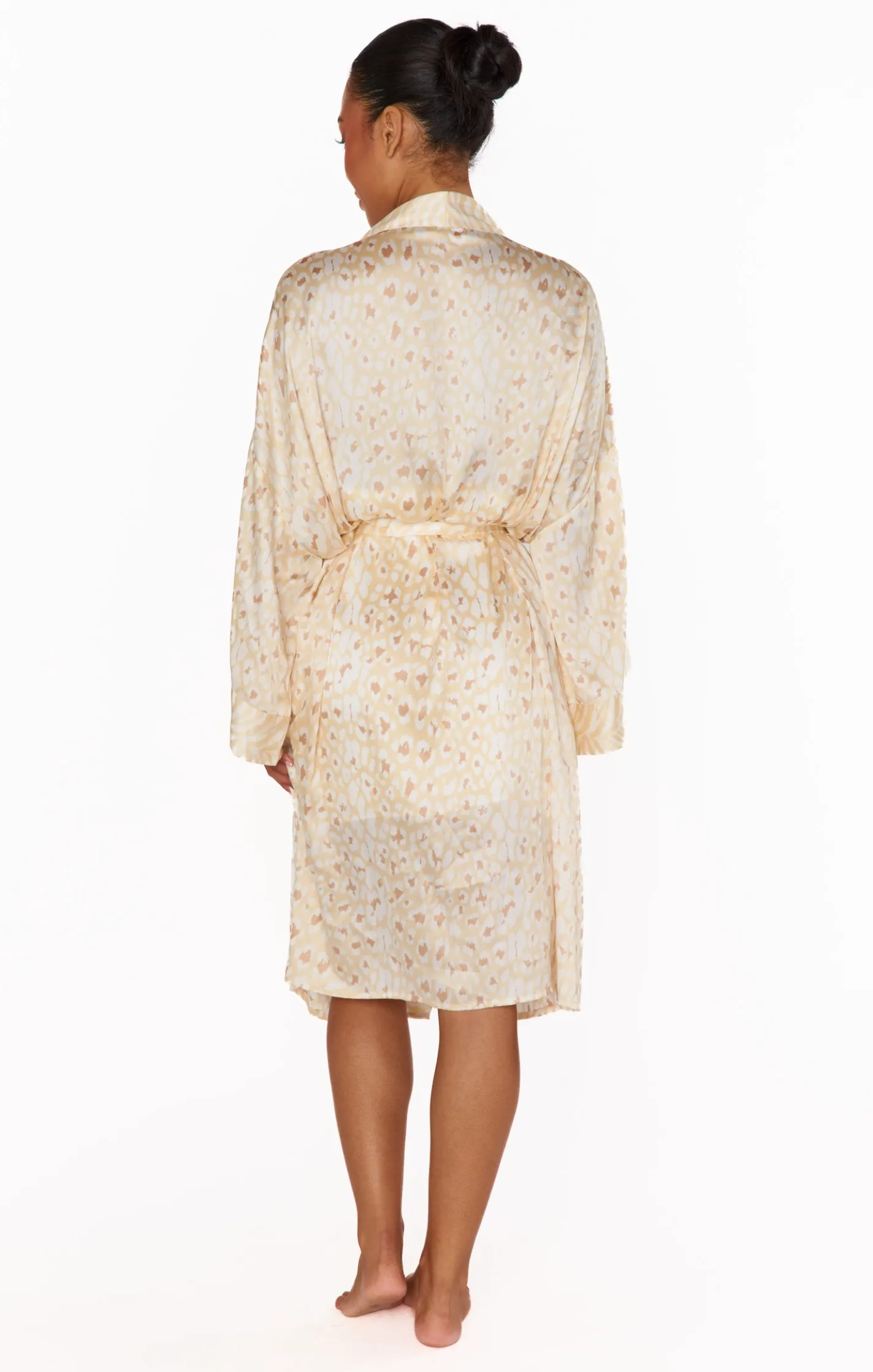 Show Me Your Mumu Mumu x Curateur The Harlow Robe